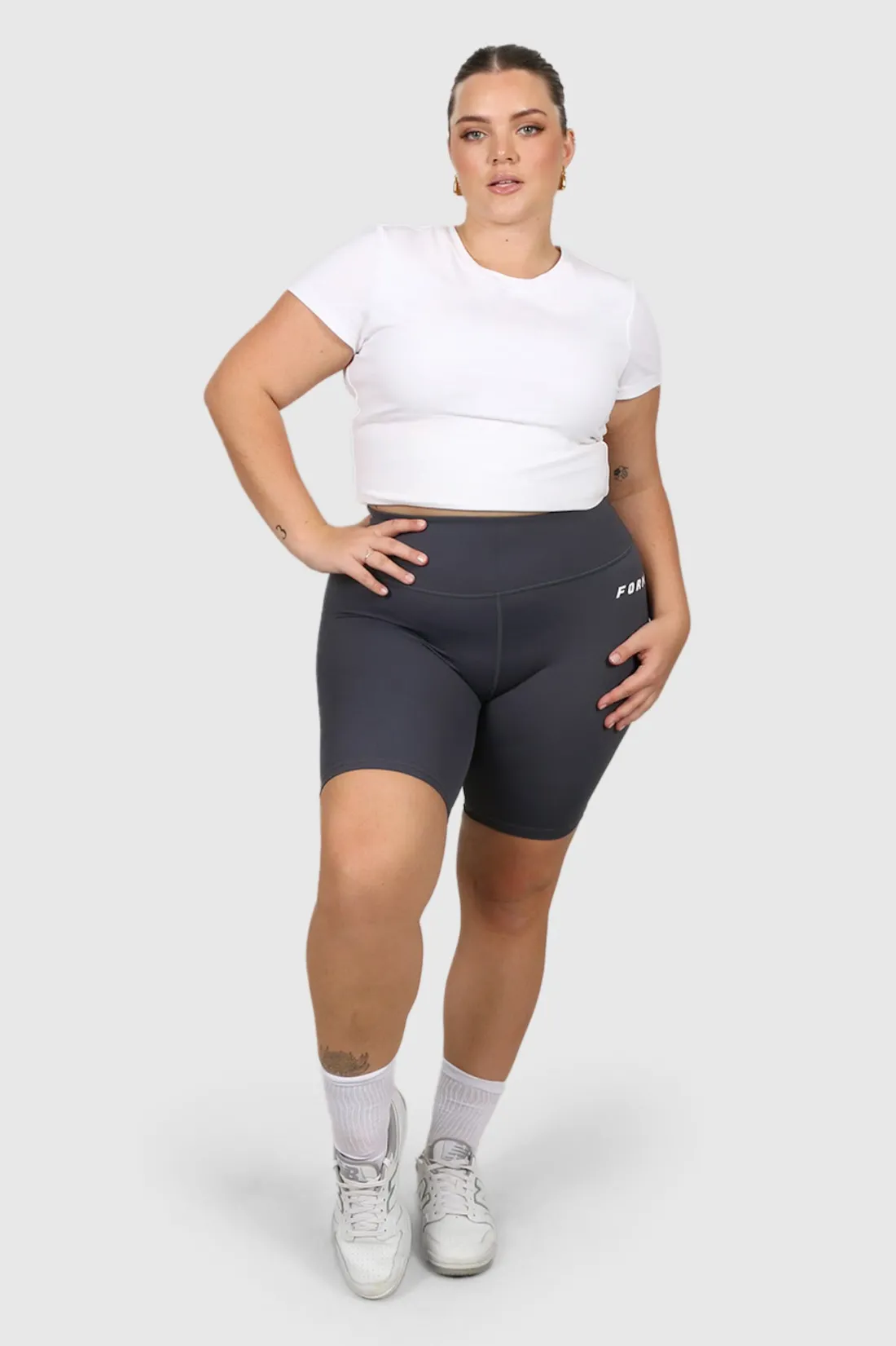 Fayt Activewear | Activewear | FORM BASE SHORT GREY